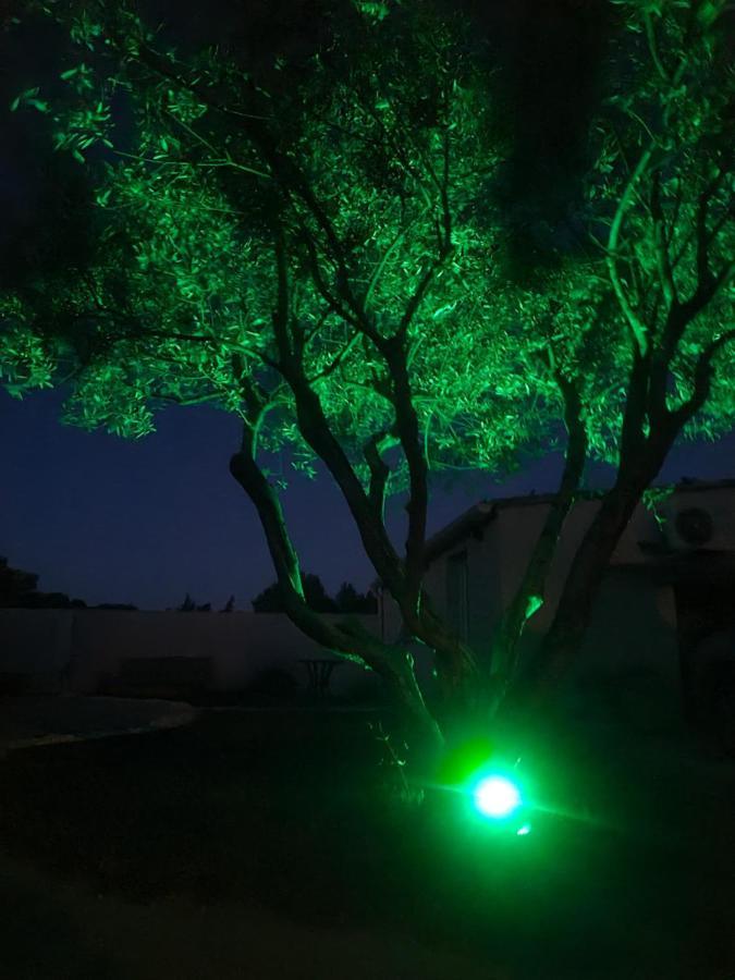 Tylyan Villa Le Thor Exterior foto