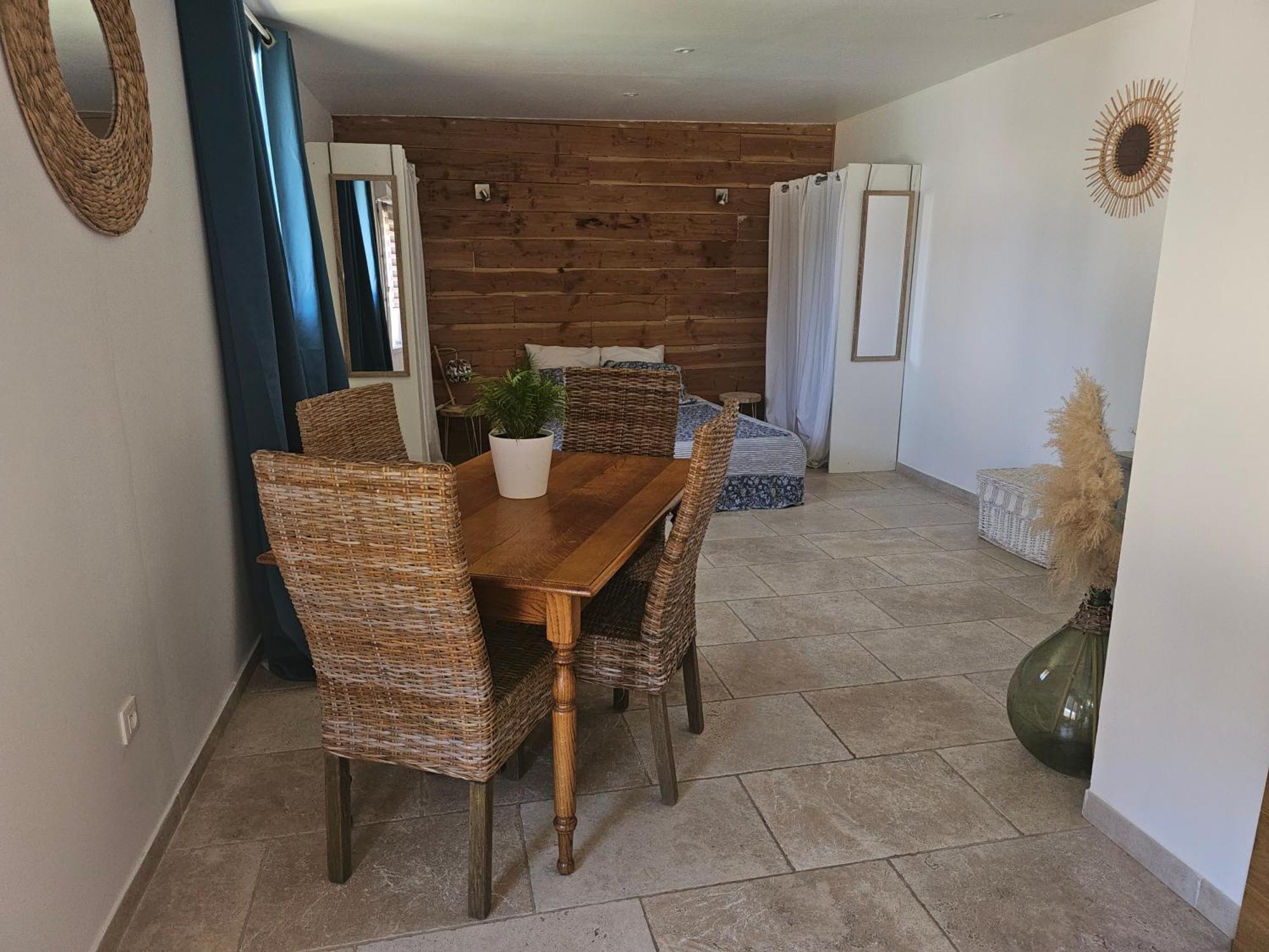 Tylyan Villa Le Thor Exterior foto